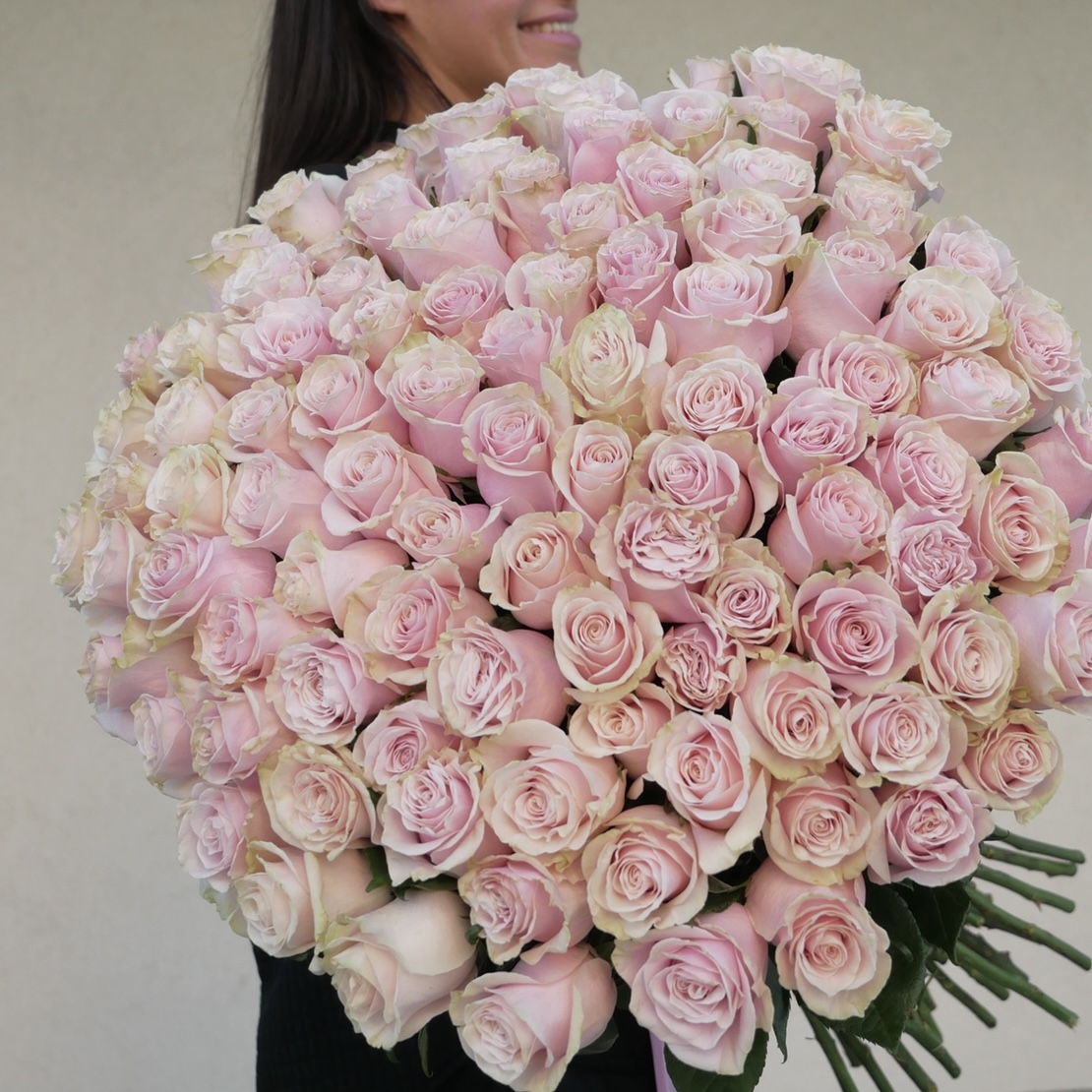 Нежная композиция из роз «Романтический букет»